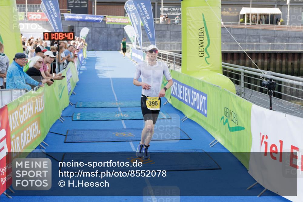 10.08.2025 - GEWOBA Citytriathlon Bremen H.Heesch http://msf.ph/oto/8552078 10.08.2025 11:12:21 Ziel 395 meine-sportfotos.de