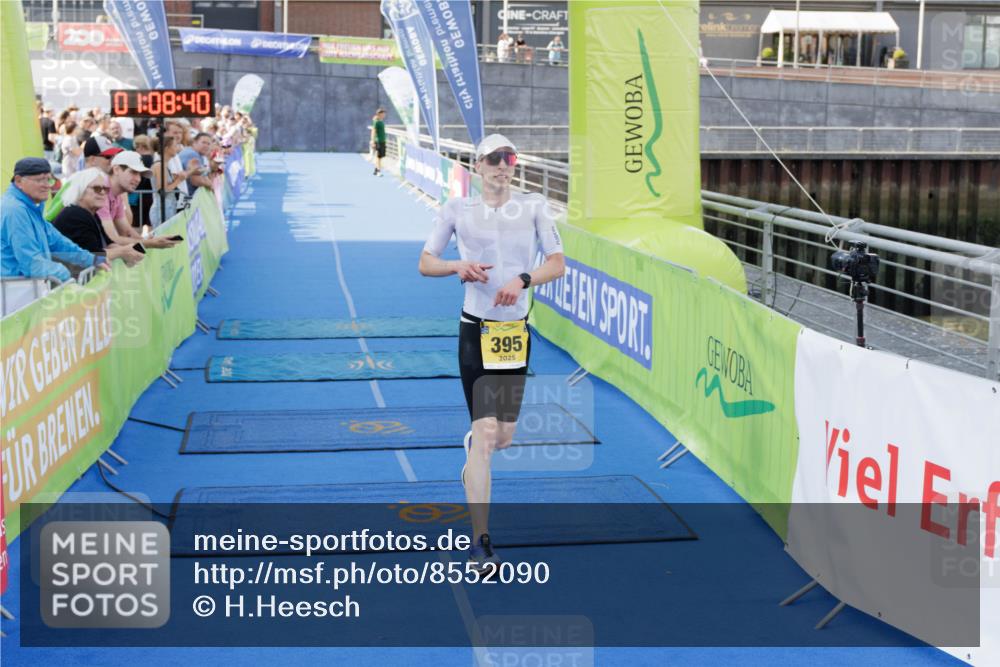 10.08.2025 - GEWOBA Citytriathlon Bremen H.Heesch http://msf.ph/oto/8552090 10.08.2025 11:12:21 Ziel 395 meine-sportfotos.de