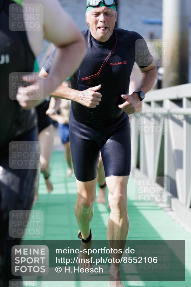 10.08.2025 - GEWOBA Citytriathlon Bremen H.Heesch http://msf.ph/oto/8552106 10.08.2025 10:27:25 Schwimmen 31, 51, 59, 61, 93, 185, 247 meine-sportfotos.de