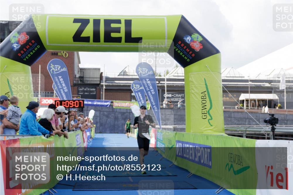 10.08.2025 - GEWOBA Citytriathlon Bremen H.Heesch http://msf.ph/oto/8552123 10.08.2025 11:12:48 Ziel 368 meine-sportfotos.de