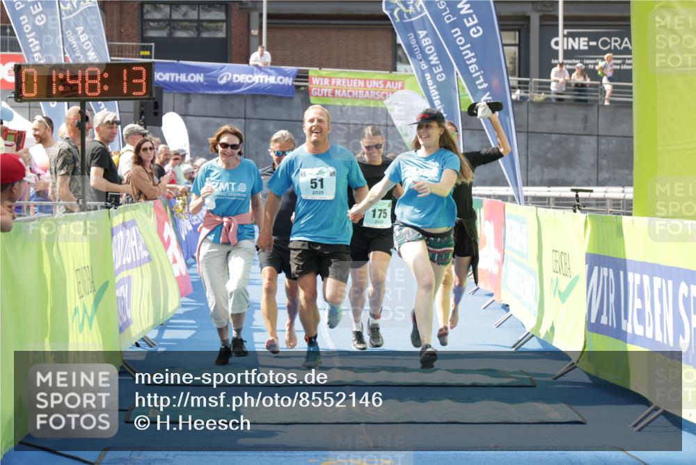 10.08.2025 - GEWOBA Citytriathlon Bremen H.Heesch http://msf.ph/oto/8552146 10.08.2025 11:51:54 Ziel 51, 175 meine-sportfotos.de