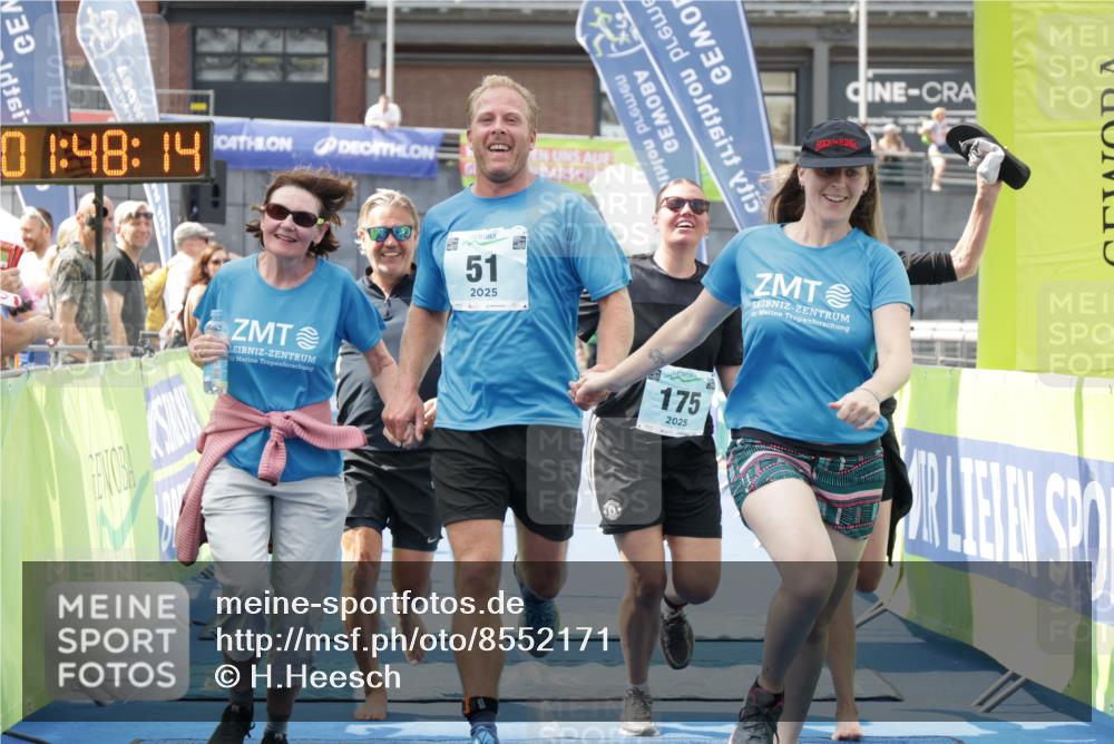 10.08.2025 - GEWOBA Citytriathlon Bremen H.Heesch http://msf.ph/oto/8552171 10.08.2025 11:51:56 Ziel 51, 175 meine-sportfotos.de