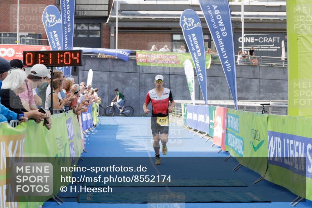 10.08.2025 - GEWOBA Citytriathlon Bremen H.Heesch http://msf.ph/oto/8552174 10.08.2025 11:14:46 Ziel 431 meine-sportfotos.de