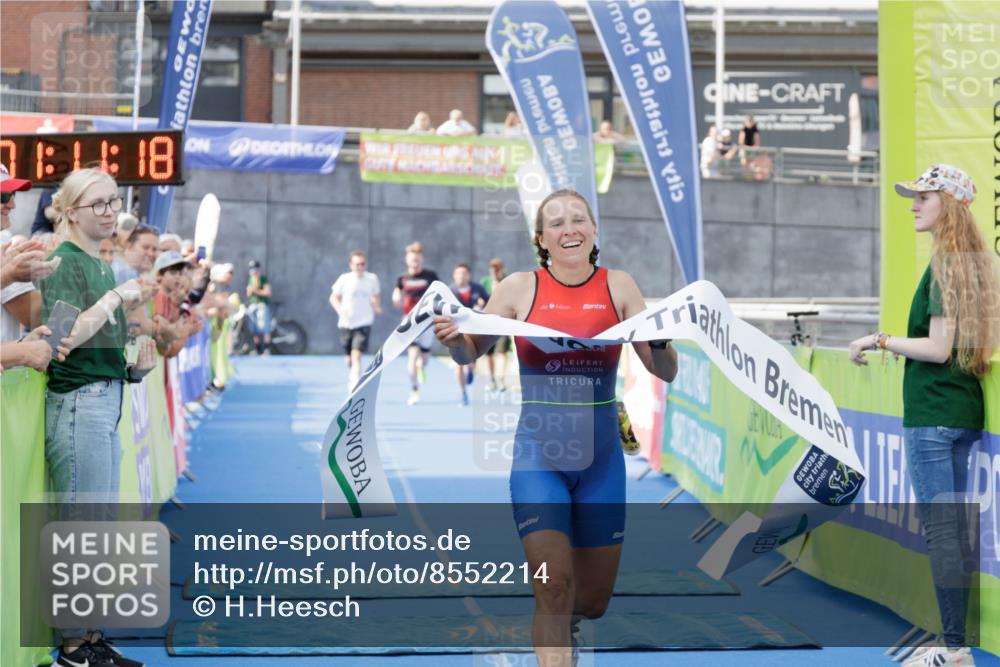 10.08.2025 - GEWOBA Citytriathlon Bremen H.Heesch http://msf.ph/oto/8552214 10.08.2025 11:14:59 Ziel 487 meine-sportfotos.de