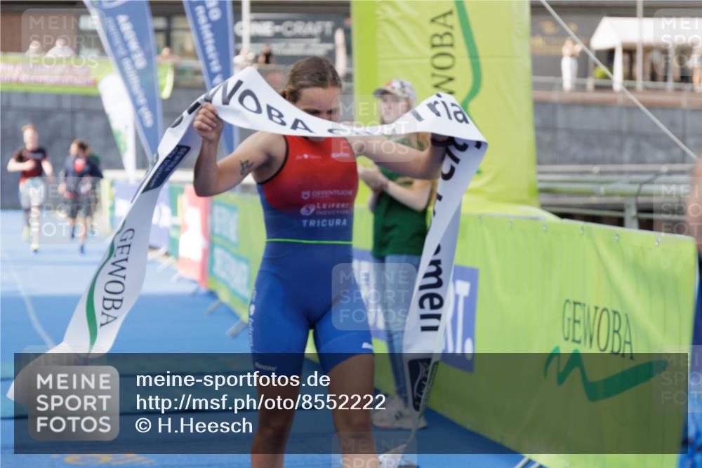 10.08.2025 - GEWOBA Citytriathlon Bremen H.Heesch http://msf.ph/oto/8552222 10.08.2025 11:15:00 Ziel 487 meine-sportfotos.de