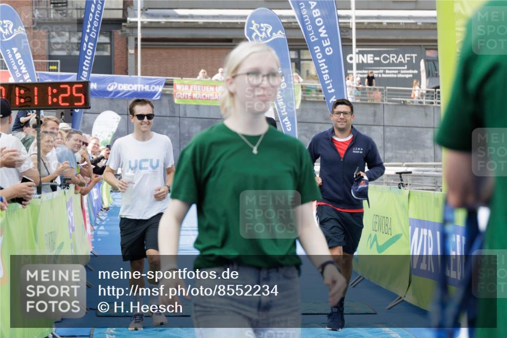10.08.2025 - GEWOBA Citytriathlon Bremen H.Heesch http://msf.ph/oto/8552234 10.08.2025 11:15:06 Ziel 133, 487 meine-sportfotos.de
