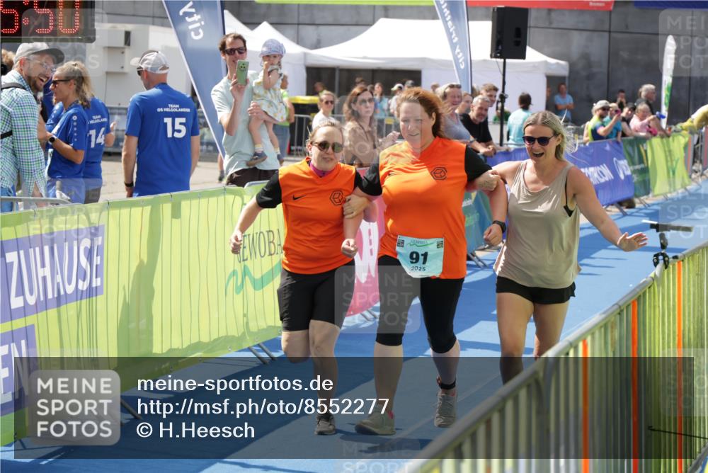 10.08.2025 - GEWOBA Citytriathlon Bremen H.Heesch http://msf.ph/oto/8552277 10.08.2025 11:59:32 Ziel 91 meine-sportfotos.de