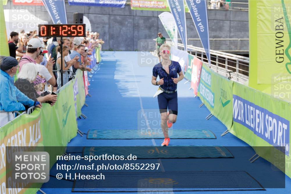 10.08.2025 - GEWOBA Citytriathlon Bremen H.Heesch http://msf.ph/oto/8552297 10.08.2025 11:16:40 Ziel 351 meine-sportfotos.de