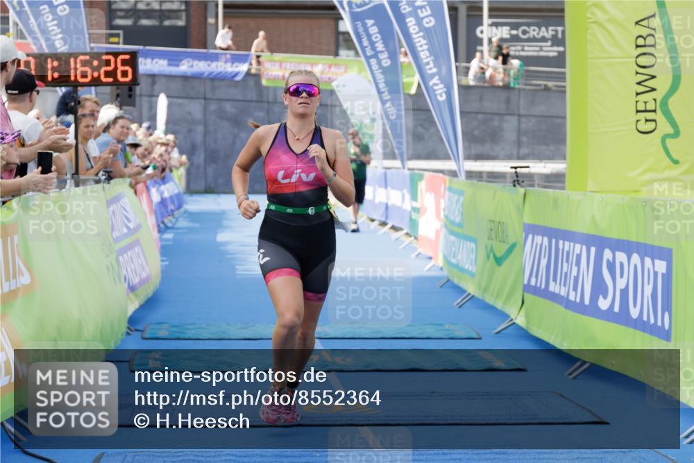 10.08.2025 - GEWOBA Citytriathlon Bremen H.Heesch http://msf.ph/oto/8552364 10.08.2025 11:20:07 Ziel 438 meine-sportfotos.de