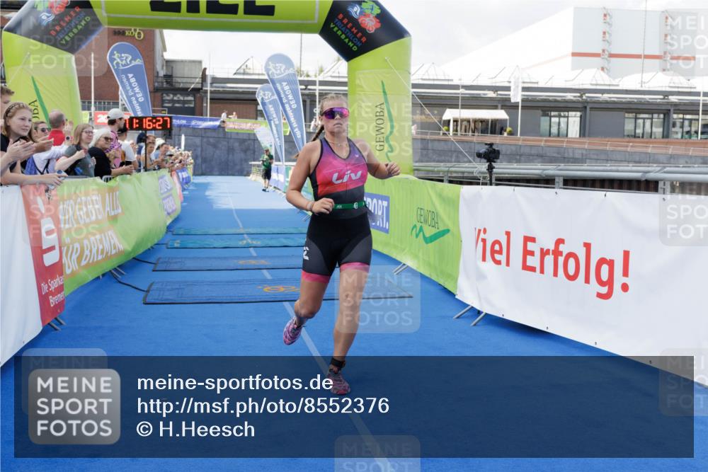 10.08.2025 - GEWOBA Citytriathlon Bremen H.Heesch http://msf.ph/oto/8552376 10.08.2025 11:20:09 Ziel 438 meine-sportfotos.de