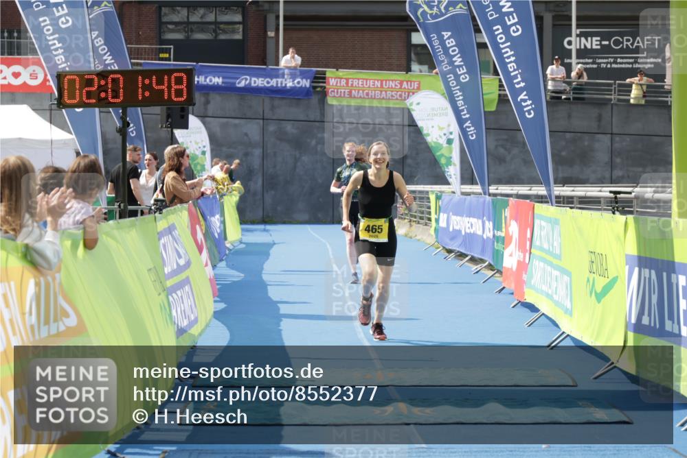 10.08.2025 - GEWOBA Citytriathlon Bremen H.Heesch http://msf.ph/oto/8552377 10.08.2025 12:05:30 Ziel 465 meine-sportfotos.de