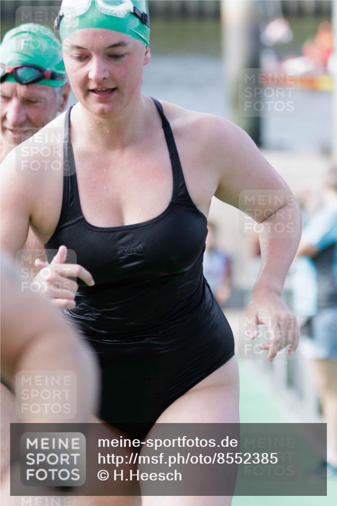 10.08.2025 - GEWOBA Citytriathlon Bremen H.Heesch http://msf.ph/oto/8552385 10.08.2025 10:28:47 Schwimmen 1, 139, 141, 143, 163, 229 meine-sportfotos.de