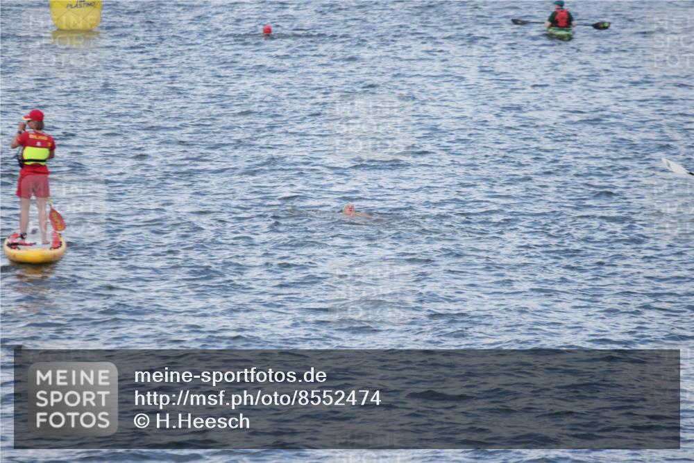 10.08.2025 - GEWOBA Citytriathlon Bremen H.Heesch http://msf.ph/oto/8552474 10.08.2025 12:14:10 Ziel  meine-sportfotos.de