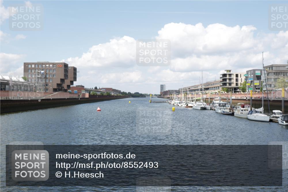 10.08.2025 - GEWOBA Citytriathlon Bremen H.Heesch http://msf.ph/oto/8552493 10.08.2025 13:01:50 Ziel  meine-sportfotos.de