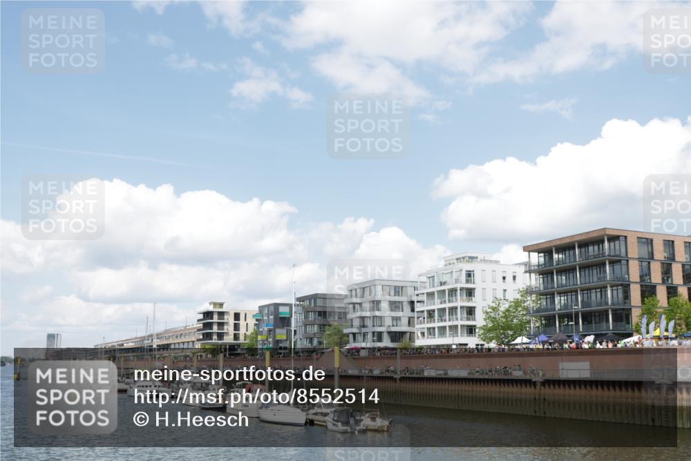10.08.2025 - GEWOBA Citytriathlon Bremen H.Heesch http://msf.ph/oto/8552514 10.08.2025 13:02:08 Ziel  meine-sportfotos.de
