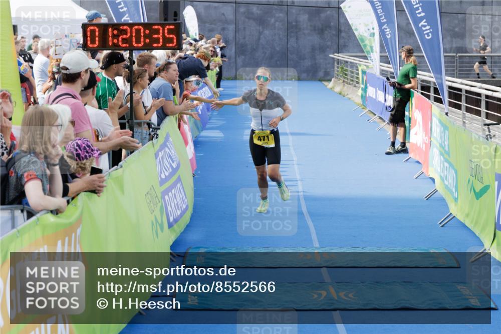 10.08.2025 - GEWOBA Citytriathlon Bremen H.Heesch http://msf.ph/oto/8552566 10.08.2025 11:24:16 Ziel 471 meine-sportfotos.de