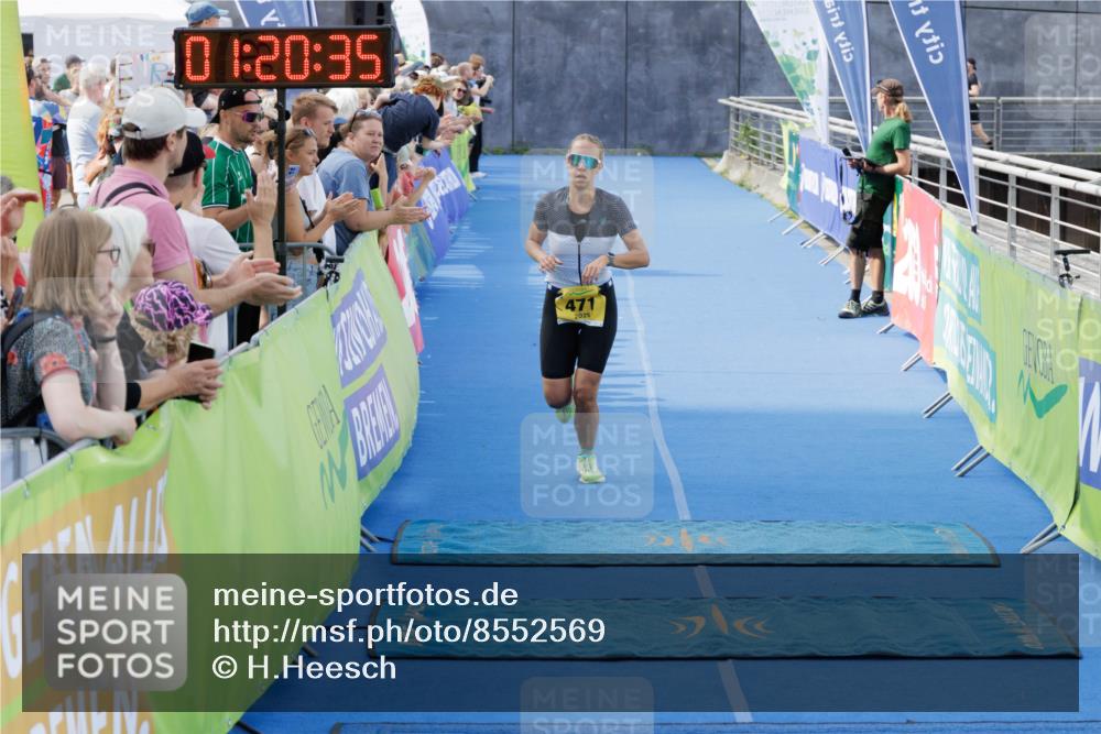 10.08.2025 - GEWOBA Citytriathlon Bremen H.Heesch http://msf.ph/oto/8552569 10.08.2025 11:24:17 Ziel 471 meine-sportfotos.de
