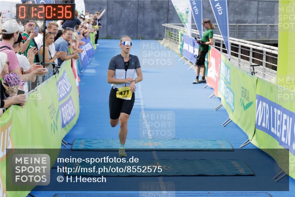 10.08.2025 - GEWOBA Citytriathlon Bremen H.Heesch http://msf.ph/oto/8552575 10.08.2025 11:24:17 Ziel 471 meine-sportfotos.de