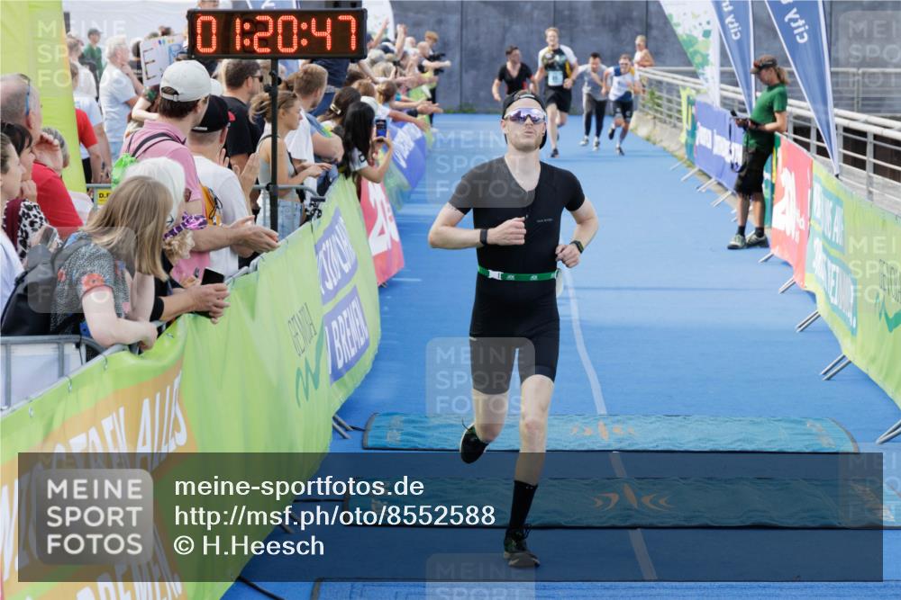 10.08.2025 - GEWOBA Citytriathlon Bremen H.Heesch http://msf.ph/oto/8552588 10.08.2025 11:24:28 Ziel 389 meine-sportfotos.de