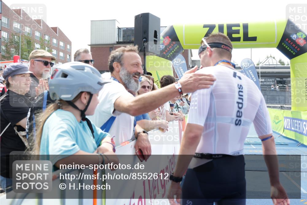 10.08.2025 - GEWOBA Citytriathlon Bremen H.Heesch http://msf.ph/oto/8552612 10.08.2025 13:17:48 Ziel  meine-sportfotos.de
