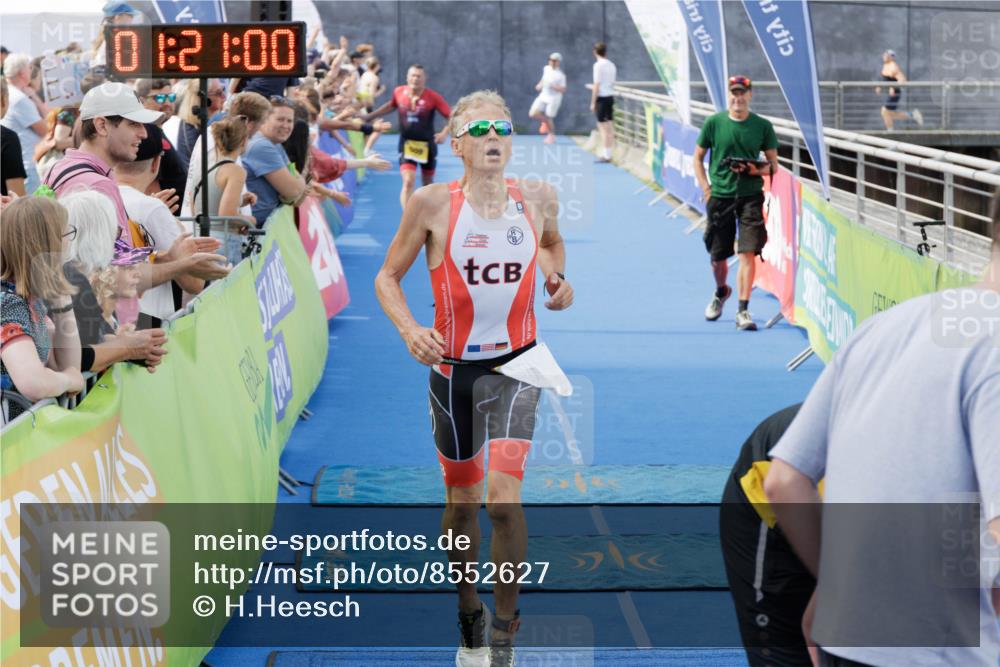 10.08.2025 - GEWOBA Citytriathlon Bremen H.Heesch http://msf.ph/oto/8552627 10.08.2025 11:24:41 Ziel 81, 414, 434, 509 meine-sportfotos.de