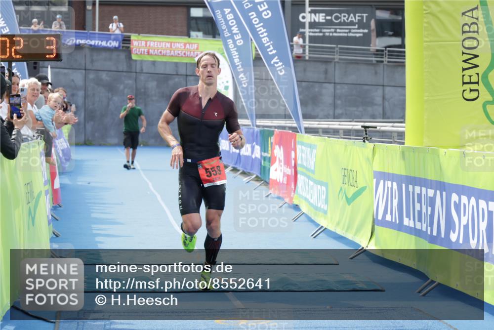 10.08.2025 - GEWOBA Citytriathlon Bremen H.Heesch http://msf.ph/oto/8552641 10.08.2025 13:22:19 Ziel 558 meine-sportfotos.de