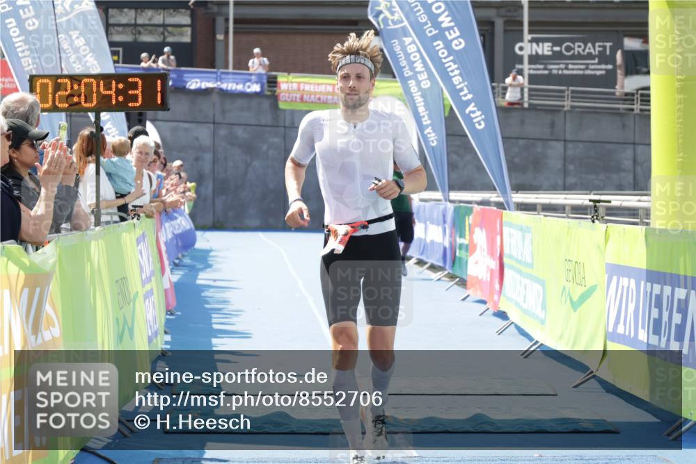 10.08.2025 - GEWOBA Citytriathlon Bremen H.Heesch http://msf.ph/oto/8552706 10.08.2025 13:24:51 Ziel 557 meine-sportfotos.de