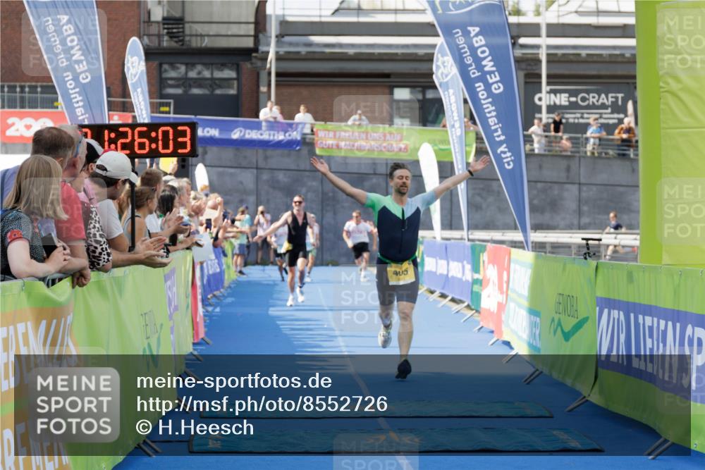 10.08.2025 - GEWOBA Citytriathlon Bremen H.Heesch http://msf.ph/oto/8552726 10.08.2025 11:29:45 Ziel 119, 380, 405 meine-sportfotos.de