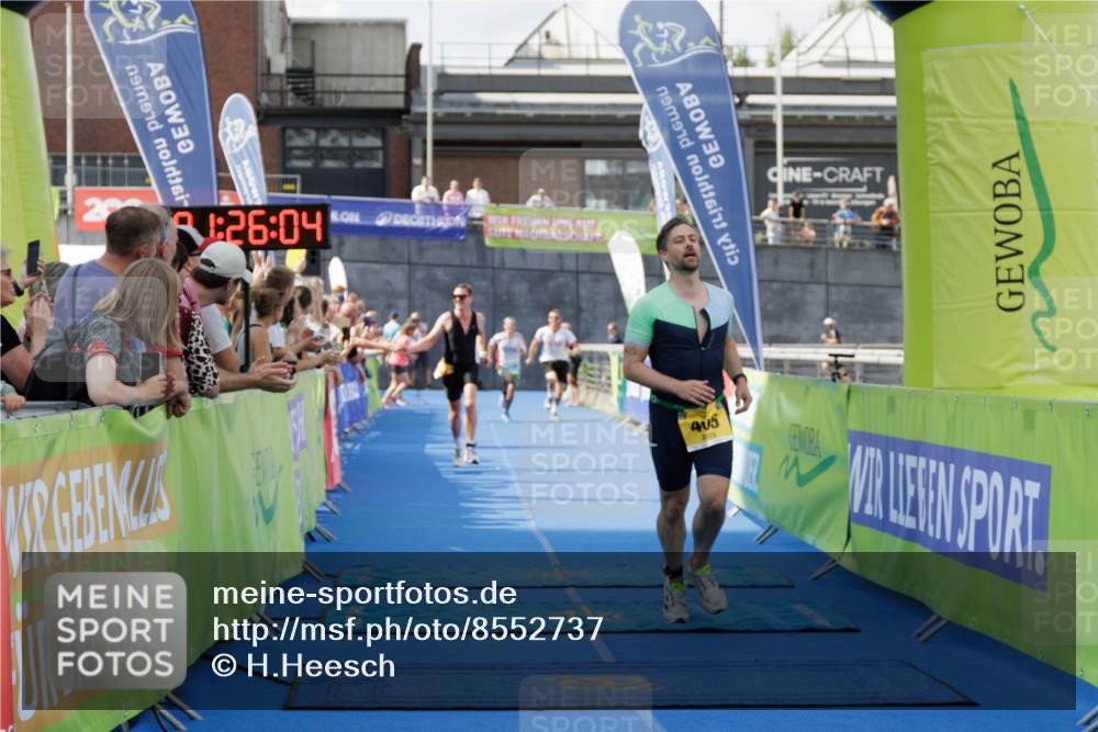 10.08.2025 - GEWOBA Citytriathlon Bremen H.Heesch http://msf.ph/oto/8552737 10.08.2025 11:29:46 Ziel 119, 380, 405 meine-sportfotos.de