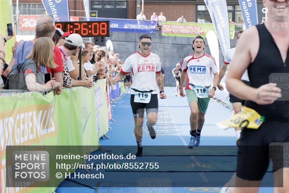 10.08.2025 - GEWOBA Citytriathlon Bremen H.Heesch http://msf.ph/oto/8552755 10.08.2025 11:29:50 Ziel 119, 185, 380, 405 meine-sportfotos.de
