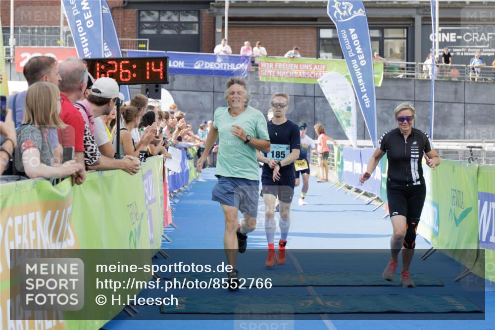 10.08.2025 - GEWOBA Citytriathlon Bremen H.Heesch http://msf.ph/oto/8552766 10.08.2025 11:29:56 Ziel 119, 185, 241, 350, 380, 404 meine-sportfotos.de