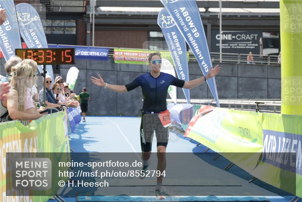 10.08.2025 - GEWOBA Citytriathlon Bremen H.Heesch http://msf.ph/oto/8552794 10.08.2025 13:33:18 Ziel 612 meine-sportfotos.de