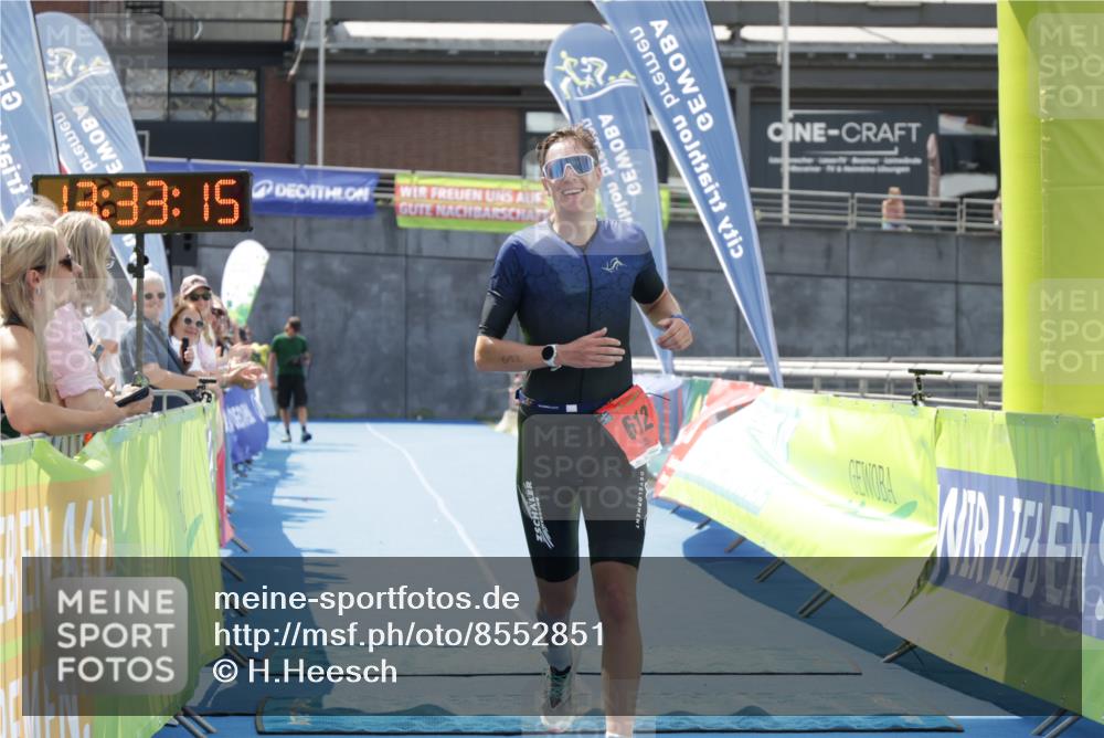 10.08.2025 - GEWOBA Citytriathlon Bremen H.Heesch http://msf.ph/oto/8552851 10.08.2025 13:33:18 Ziel 612 meine-sportfotos.de