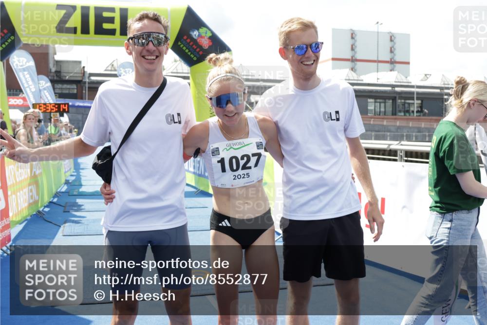 10.08.2025 - GEWOBA Citytriathlon Bremen H.Heesch http://msf.ph/oto/8552877 10.08.2025 13:35:17 Ziel  meine-sportfotos.de