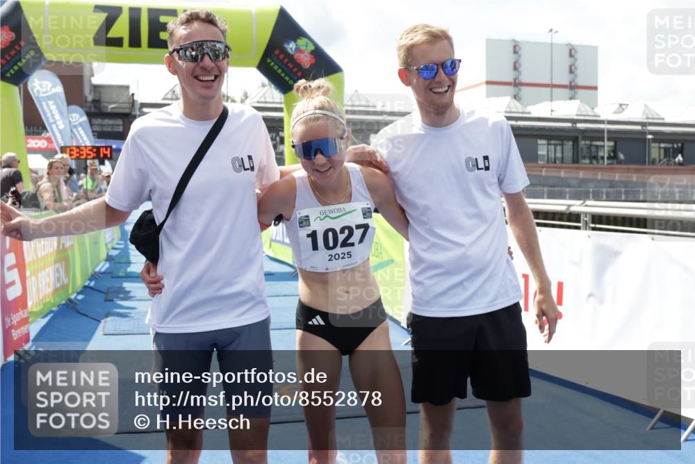 10.08.2025 - GEWOBA Citytriathlon Bremen H.Heesch http://msf.ph/oto/8552878 10.08.2025 13:35:18 Ziel  meine-sportfotos.de