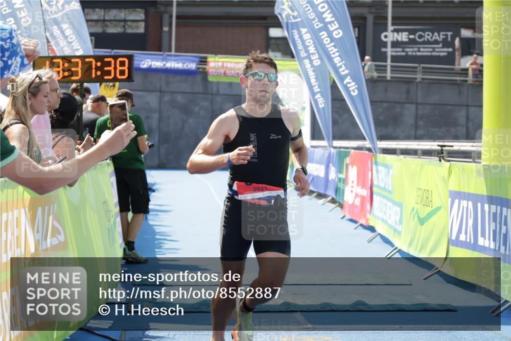 10.08.2025 - GEWOBA Citytriathlon Bremen H.Heesch http://msf.ph/oto/8552887 10.08.2025 13:37:41 Ziel 553 meine-sportfotos.de