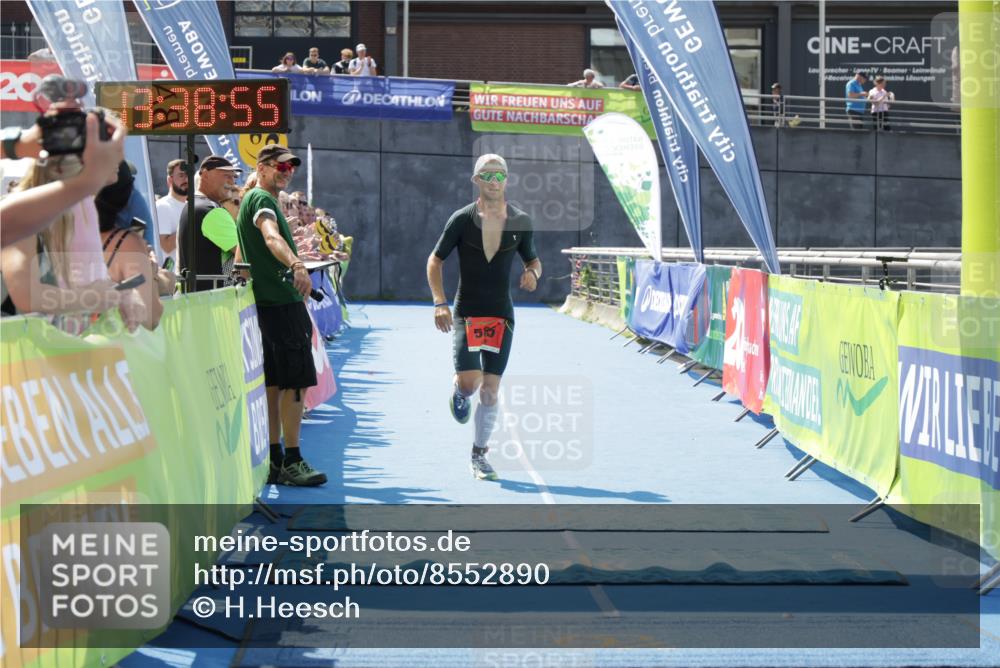 10.08.2025 - GEWOBA Citytriathlon Bremen H.Heesch http://msf.ph/oto/8552890 10.08.2025 13:38:58 Ziel 585 meine-sportfotos.de