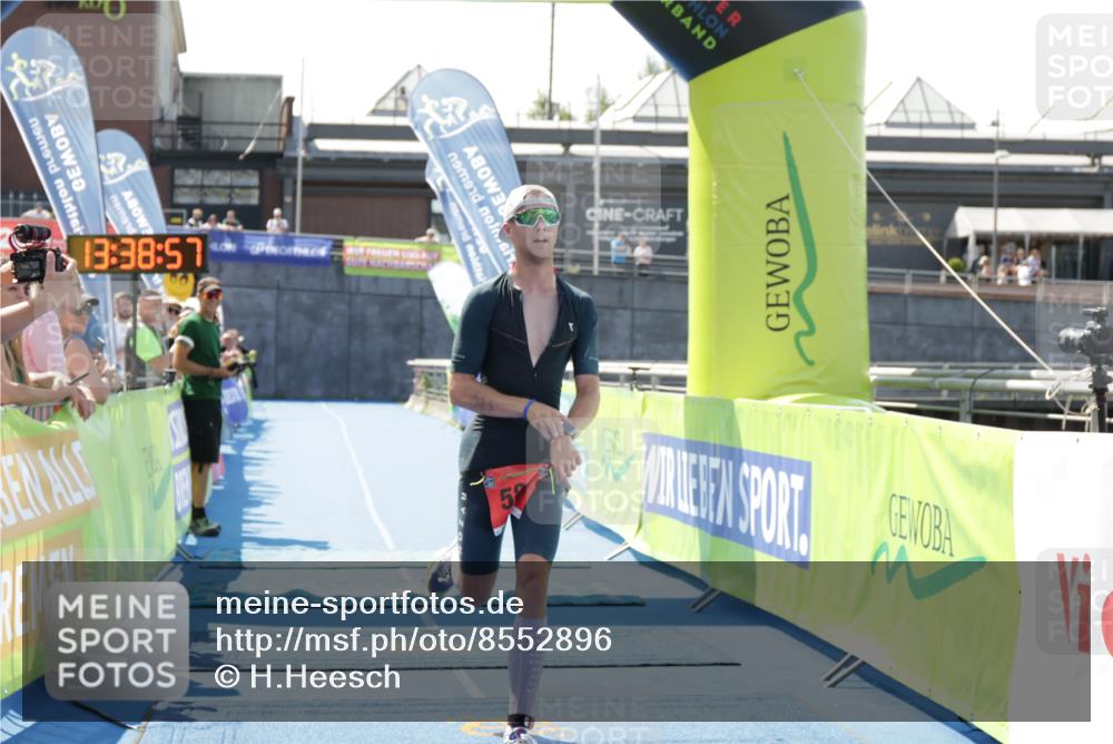 10.08.2025 - GEWOBA Citytriathlon Bremen H.Heesch http://msf.ph/oto/8552896 10.08.2025 13:39:00 Ziel 585 meine-sportfotos.de