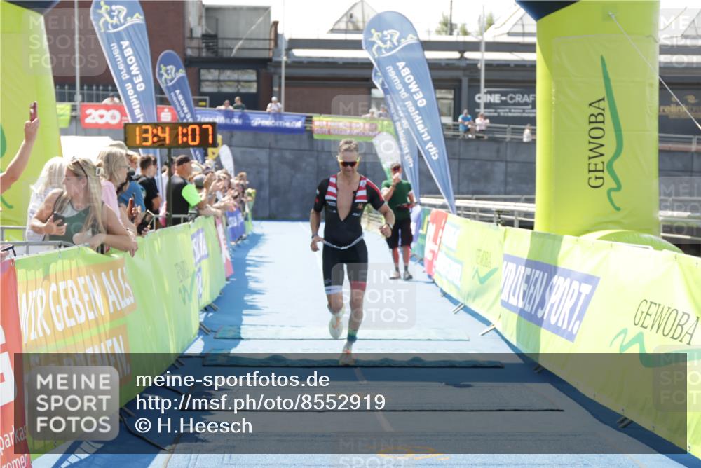 10.08.2025 - GEWOBA Citytriathlon Bremen H.Heesch http://msf.ph/oto/8552919 10.08.2025 13:41:10 Ziel 841 meine-sportfotos.de