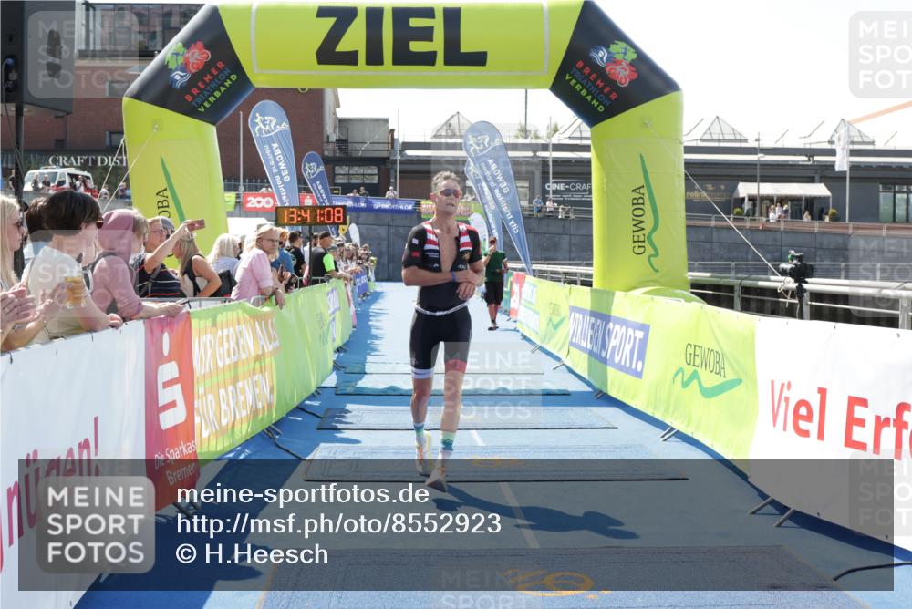 10.08.2025 - GEWOBA Citytriathlon Bremen H.Heesch http://msf.ph/oto/8552923 10.08.2025 13:41:12 Ziel 841 meine-sportfotos.de