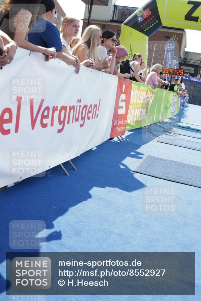 10.08.2025 - GEWOBA Citytriathlon Bremen H.Heesch http://msf.ph/oto/8552927 10.08.2025 13:41:32 Ziel  meine-sportfotos.de