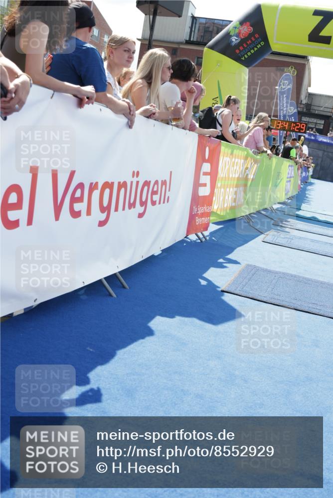 10.08.2025 - GEWOBA Citytriathlon Bremen H.Heesch http://msf.ph/oto/8552929 10.08.2025 13:41:33 Ziel  meine-sportfotos.de