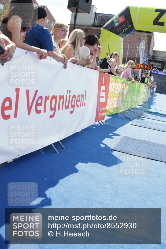 10.08.2025 - GEWOBA Citytriathlon Bremen H.Heesch http://msf.ph/oto/8552930 10.08.2025 13:41:33 Ziel  meine-sportfotos.de