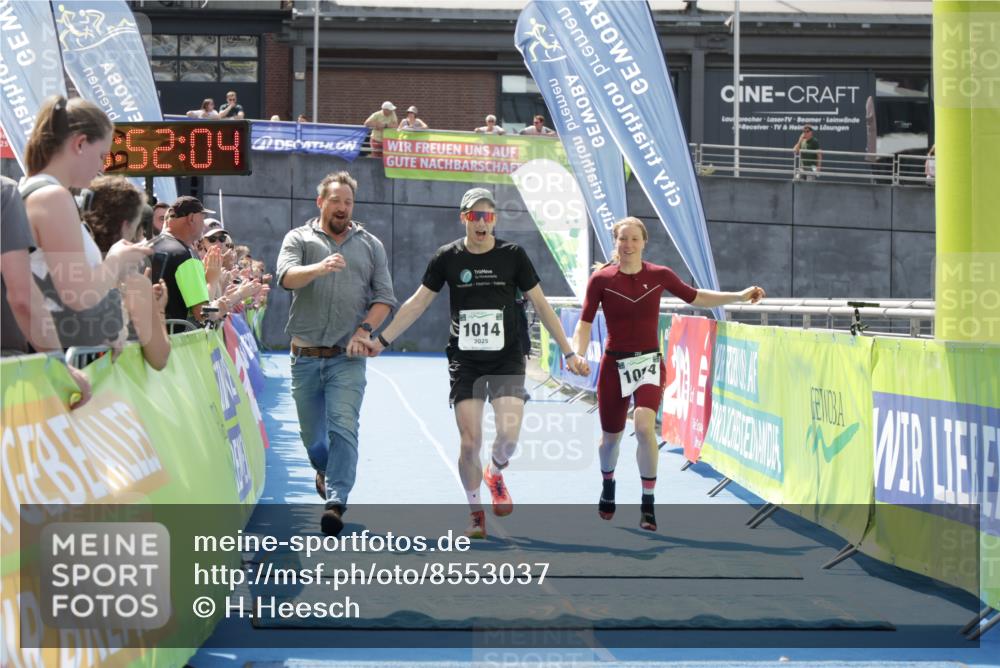 10.08.2025 - GEWOBA Citytriathlon Bremen H.Heesch http://msf.ph/oto/8553037 10.08.2025 13:52:08 Ziel 1014 meine-sportfotos.de