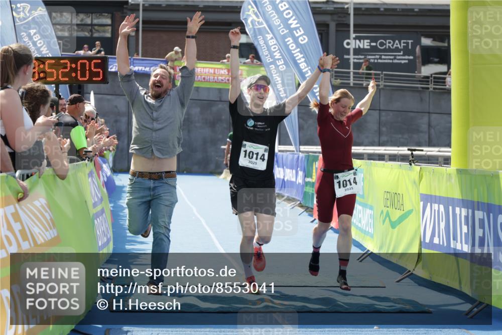 10.08.2025 - GEWOBA Citytriathlon Bremen H.Heesch http://msf.ph/oto/8553041 10.08.2025 13:52:08 Ziel 1014 meine-sportfotos.de