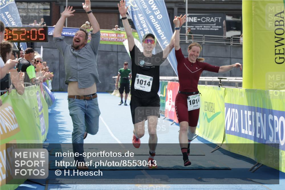 10.08.2025 - GEWOBA Citytriathlon Bremen H.Heesch http://msf.ph/oto/8553043 10.08.2025 13:52:09 Ziel 1014 meine-sportfotos.de