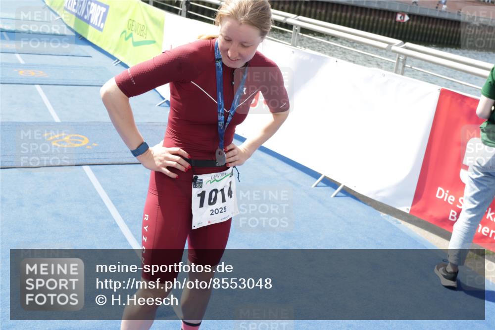 10.08.2025 - GEWOBA Citytriathlon Bremen H.Heesch http://msf.ph/oto/8553048 10.08.2025 13:52:29 Ziel  meine-sportfotos.de