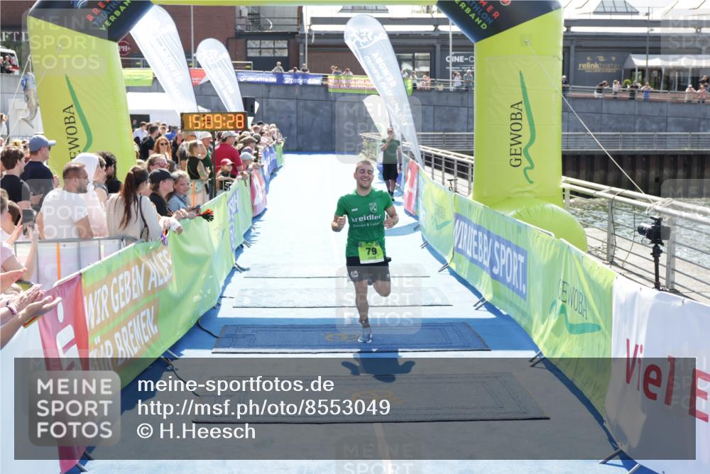 10.08.2025 - GEWOBA Citytriathlon Bremen H.Heesch http://msf.ph/oto/8553049 10.08.2025 15:09:32 Ziel 55, 66, 79 meine-sportfotos.de