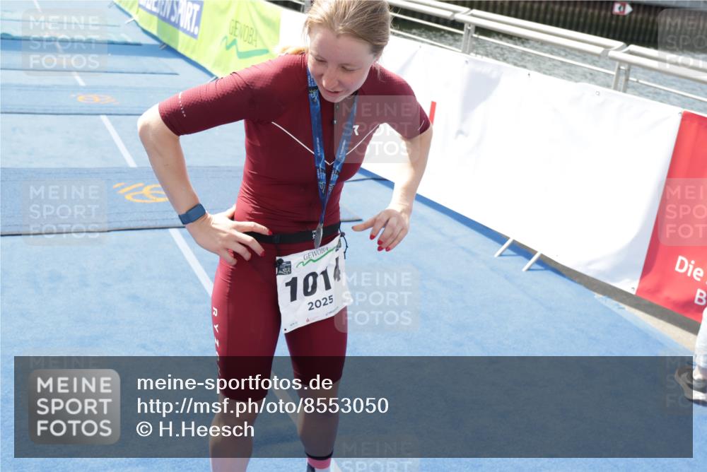 10.08.2025 - GEWOBA Citytriathlon Bremen H.Heesch http://msf.ph/oto/8553050 10.08.2025 13:52:30 Ziel 835 meine-sportfotos.de