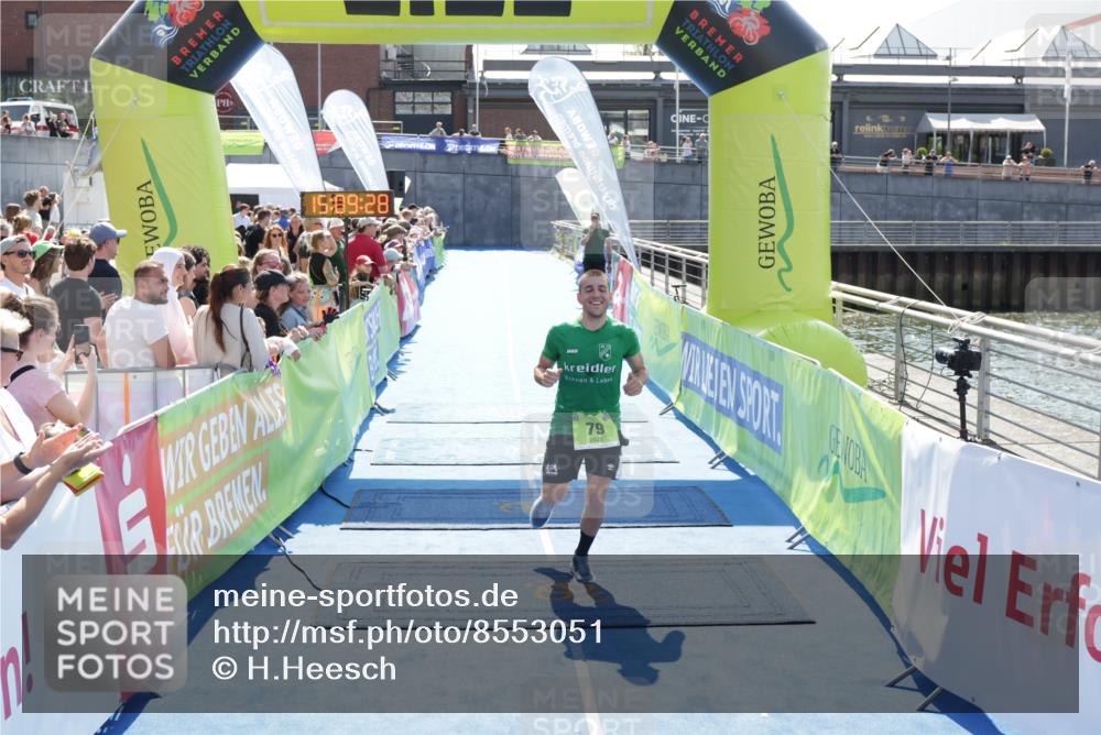 10.08.2025 - GEWOBA Citytriathlon Bremen H.Heesch http://msf.ph/oto/8553051 10.08.2025 15:09:32 Ziel 55, 66, 79 meine-sportfotos.de